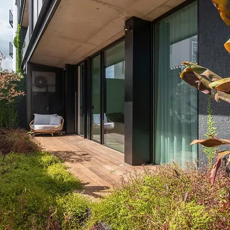 Savoy Insular I By An Island