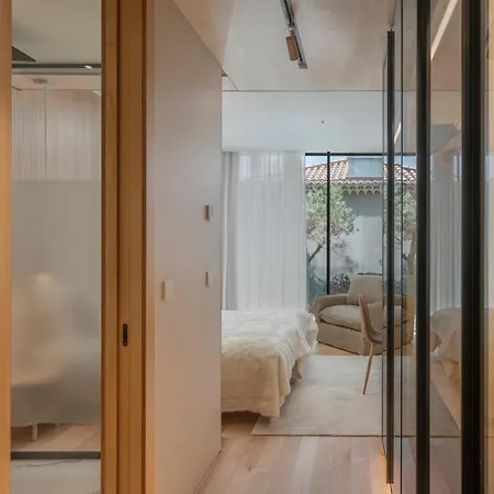 Savoy Insular I By An Island *