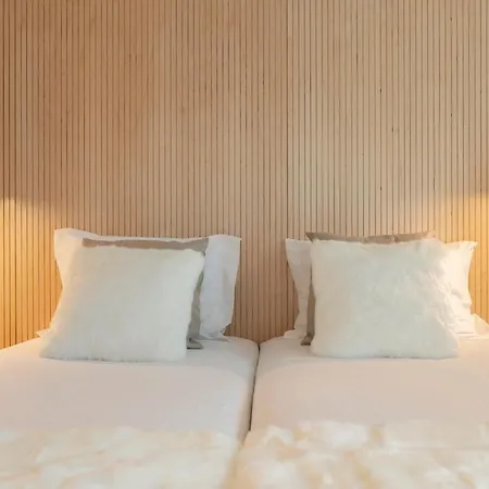 Savoy Insular I By An Island