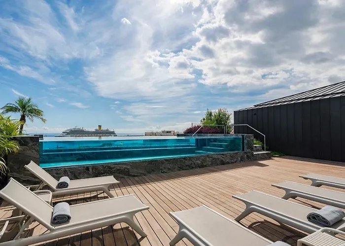 Savoy Insular I By An Island * Funchal (Madeira)