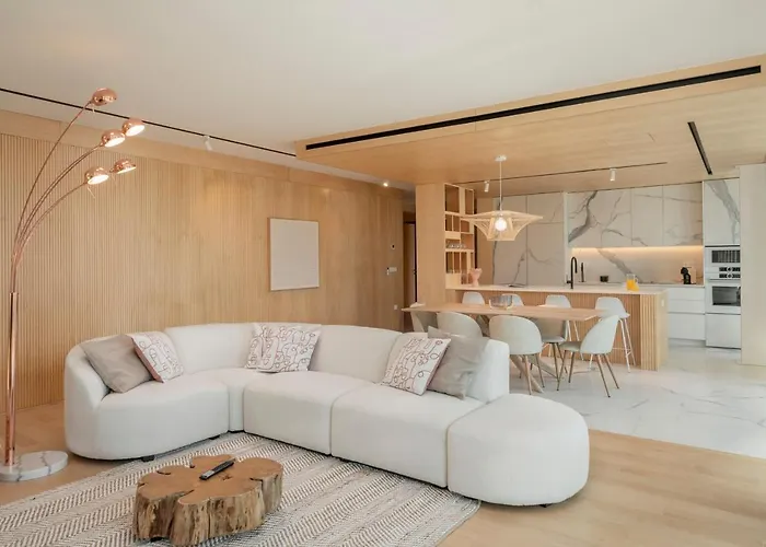 Savoy Insular I By An Island